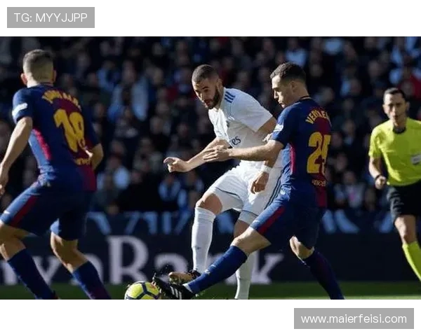 回顾2011年巴塞罗那对阵马洛卡的精彩重播比赛瞬间